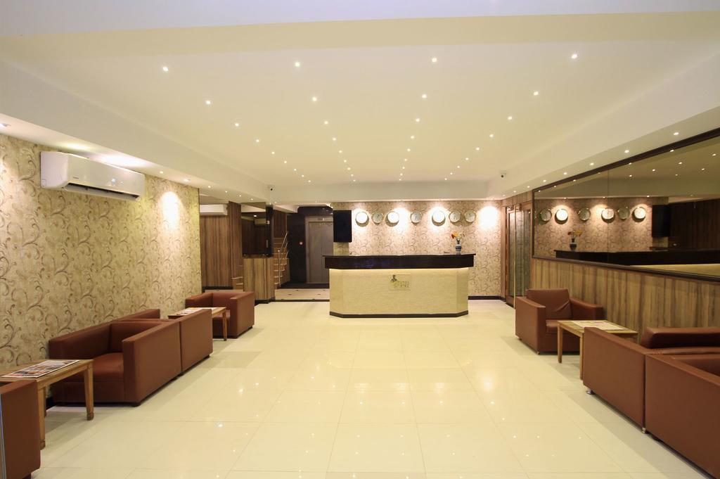 Empire International Church Street Bangalore Esterno foto